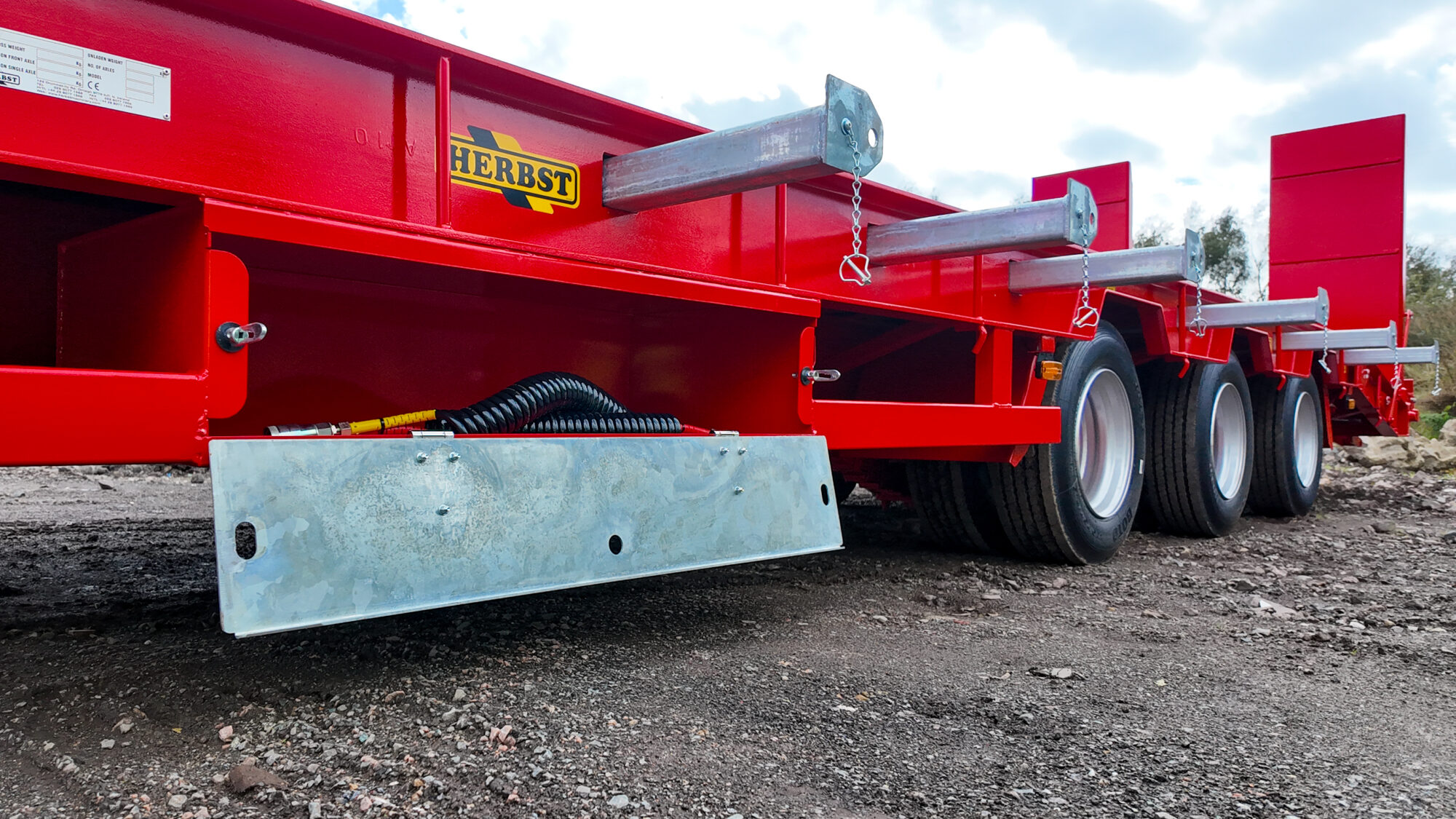 33T GROSS LOW LOADER - Image 13